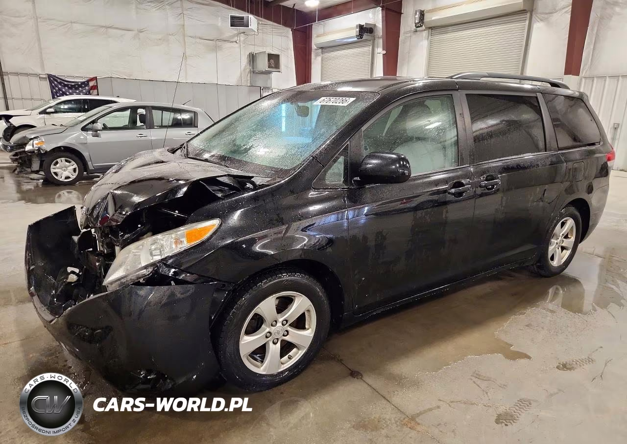 2014 Toyota Sienna Le
