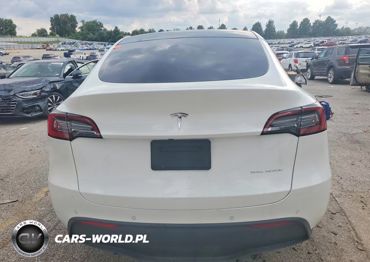 2021 Tesla Model Y VIN:5YJYGAEEXMF207589 - 6