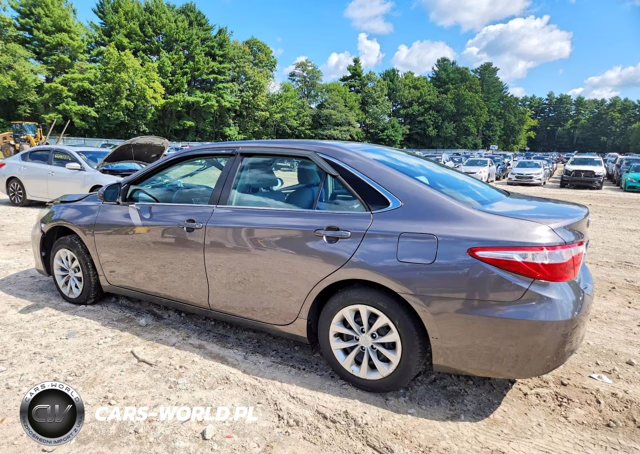 2016 Toyota Camry Le VIN:4T1BF1FK1GU163079 - 2
