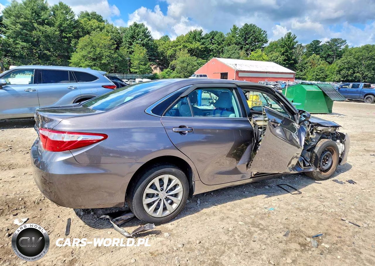 2016 Toyota Camry Le VIN:4T1BF1FK1GU163079 - 3