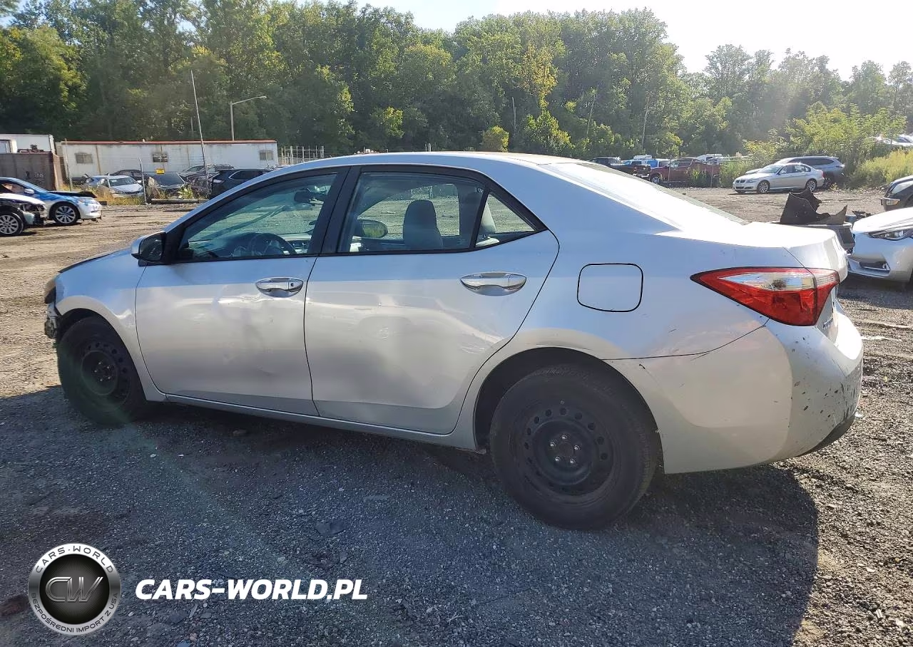 2015 Toyota Corolla Le VIN:2T1BURHE1FC359390 - 2