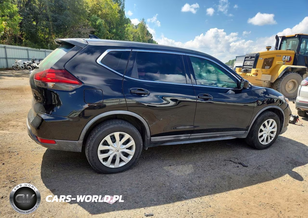 2018 Nissan Rogue S VIN:KNMAT2MT8JP555802 - 3