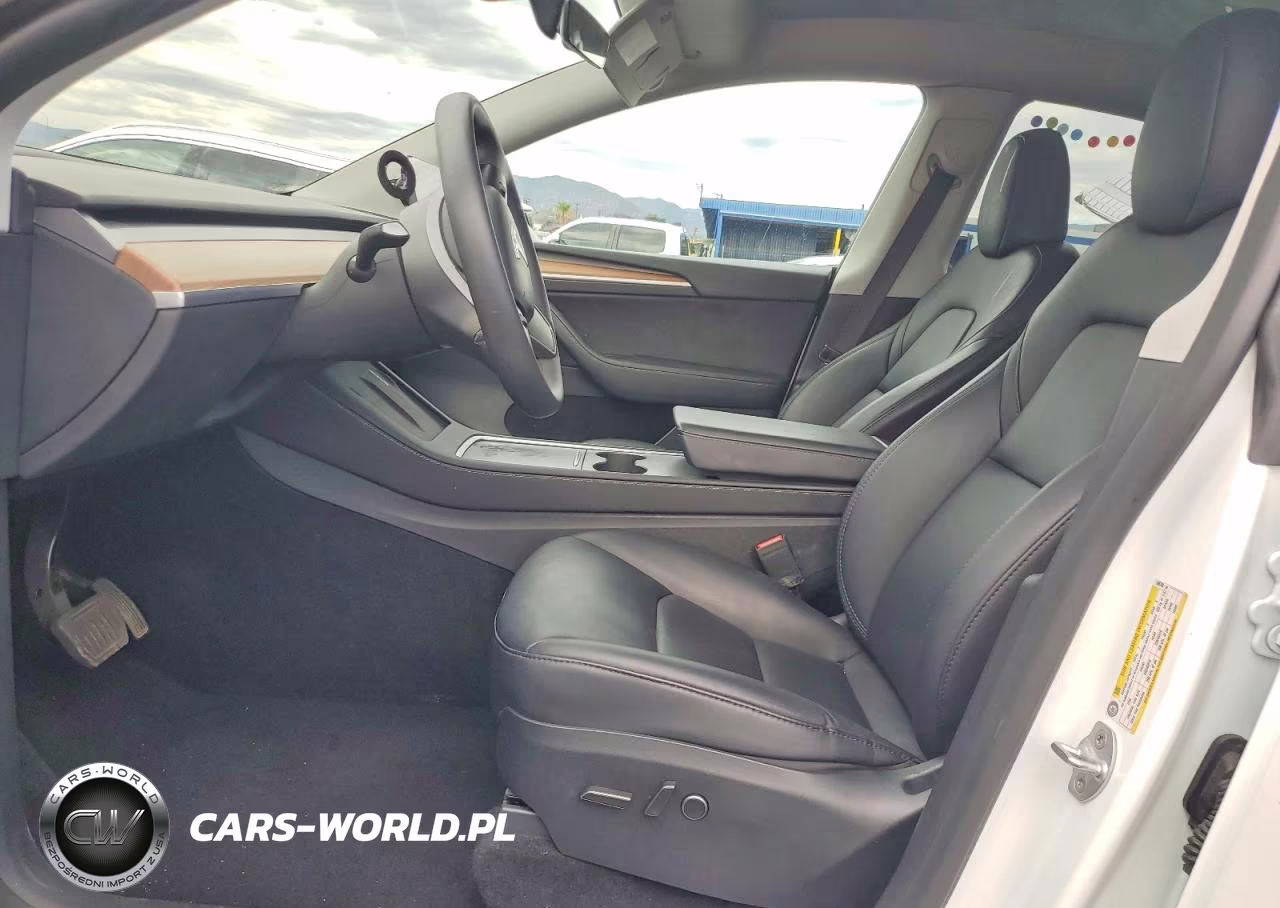 2024 Tesla Model Y VIN:7SAYGAEE5RF046188 - 7