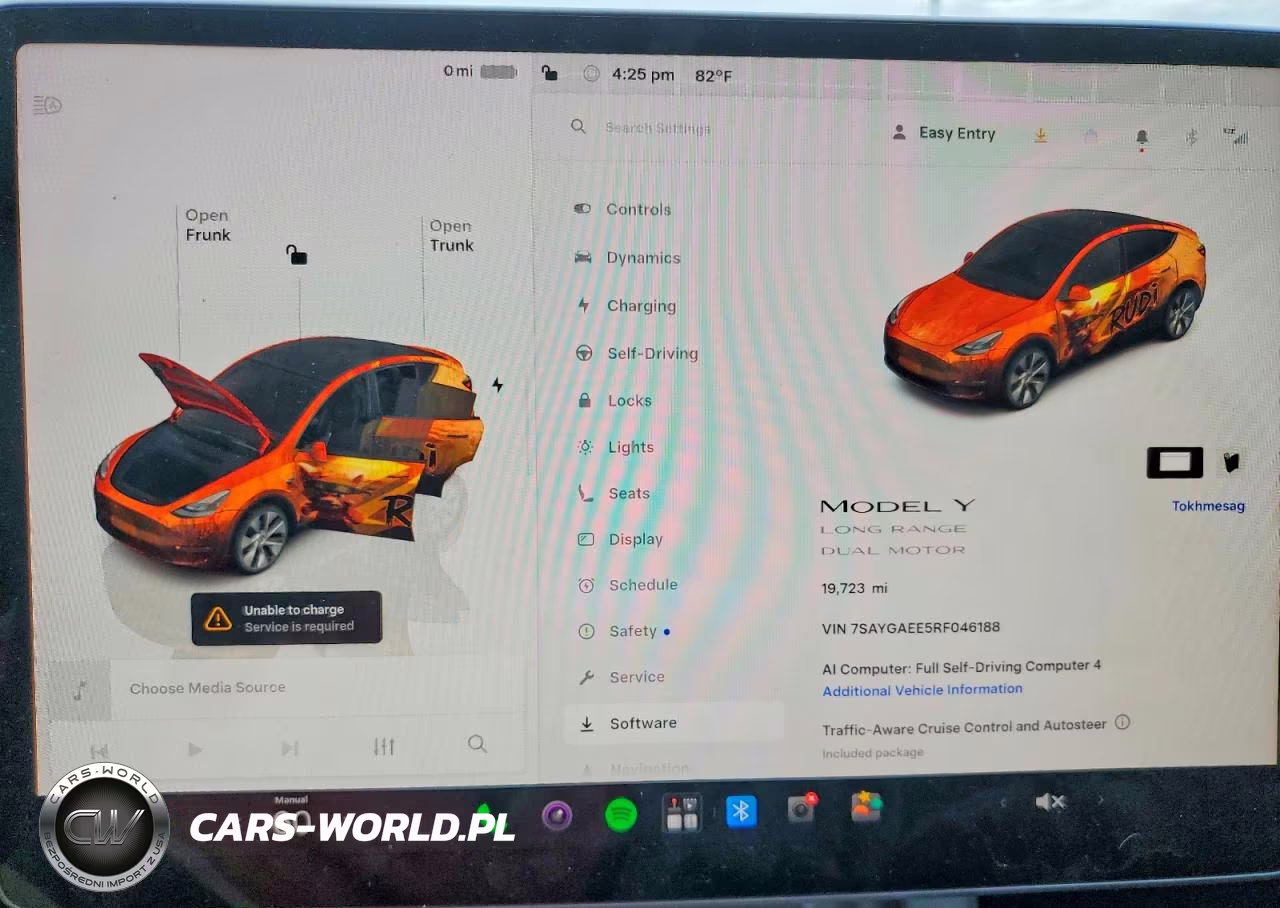 2024 Tesla Model Y VIN:7SAYGAEE5RF046188 - 9