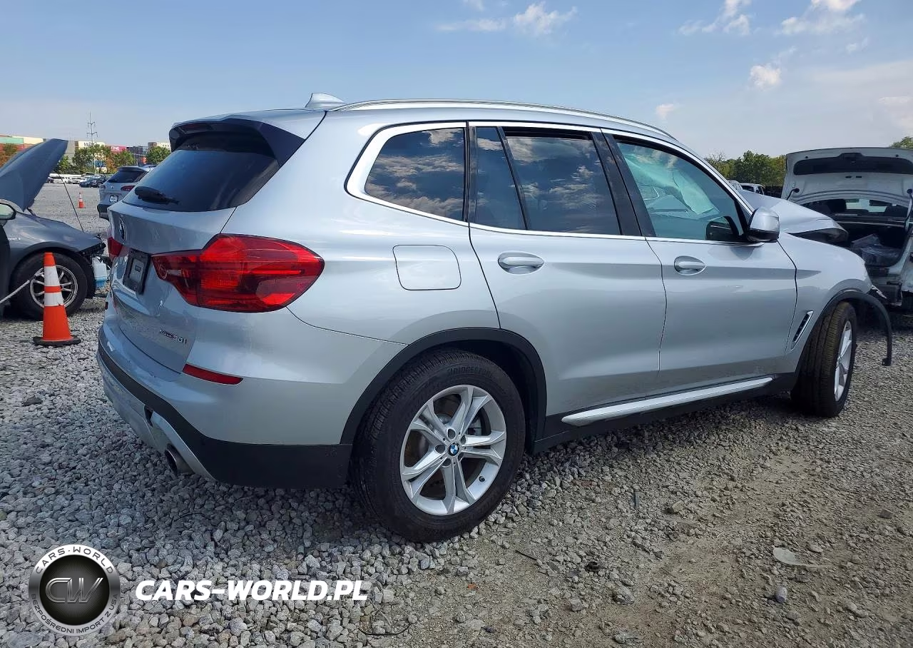 2018 BMW X3 xDrive30I VIN:5UXTR9C51JLD67229 - 3