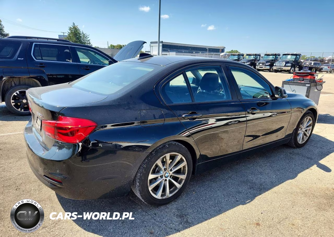 2017 BMW 320 Xi VIN:WBA8A3C37HK692827 - 3