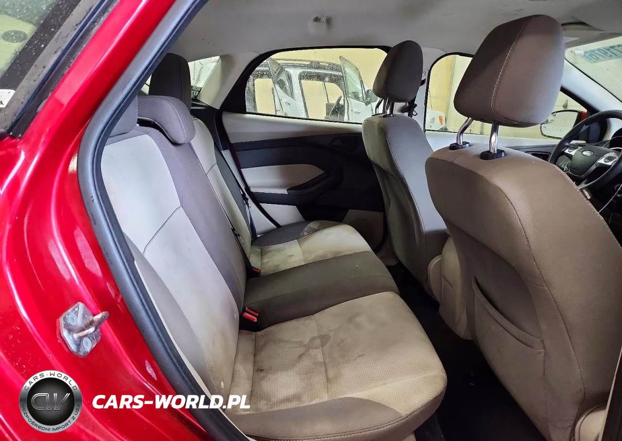 2012 Ford Focus Se VIN:1FAHP3K22CL312098 - 10