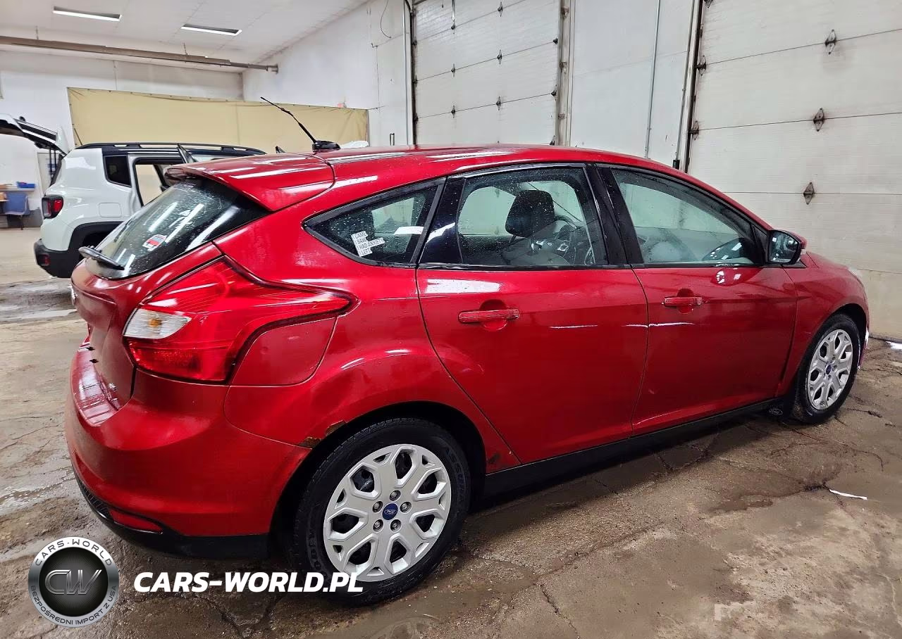 2012 Ford Focus Se VIN:1FAHP3K22CL312098 - 3