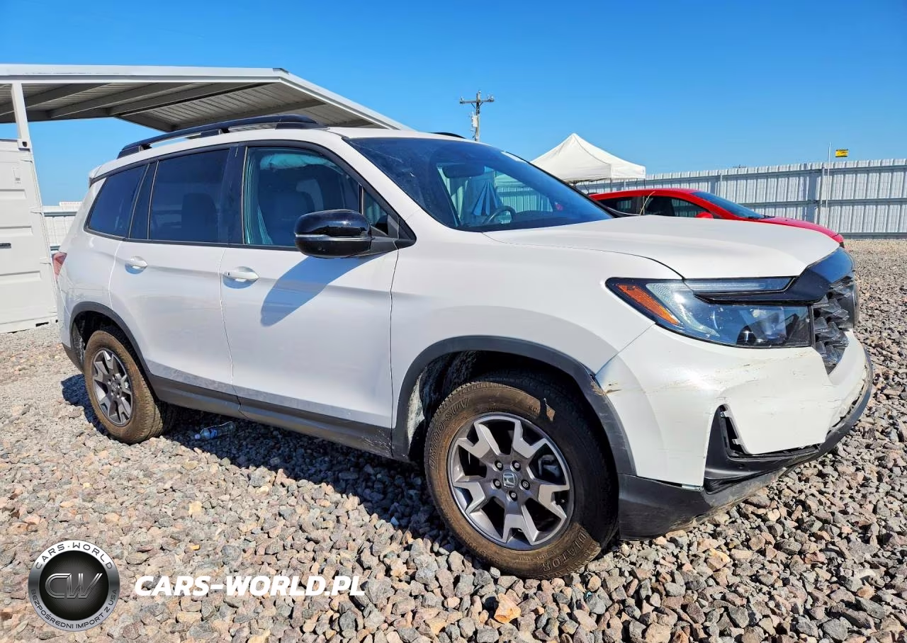 2023 Honda Passport Trail Sport VIN:5FNYF8H68PB018380 - 4