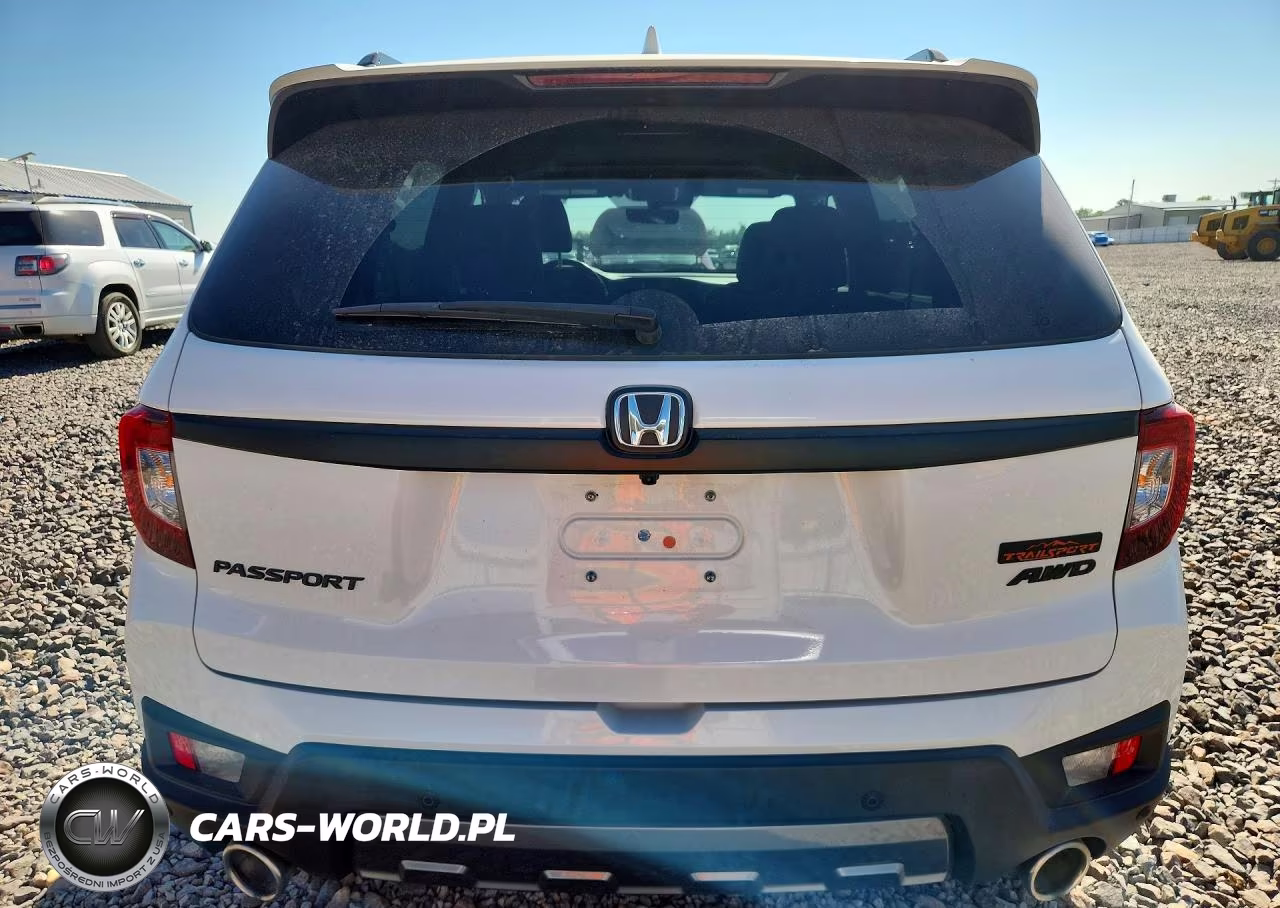 2023 Honda Passport Trail Sport VIN:5FNYF8H68PB018380 - 6
