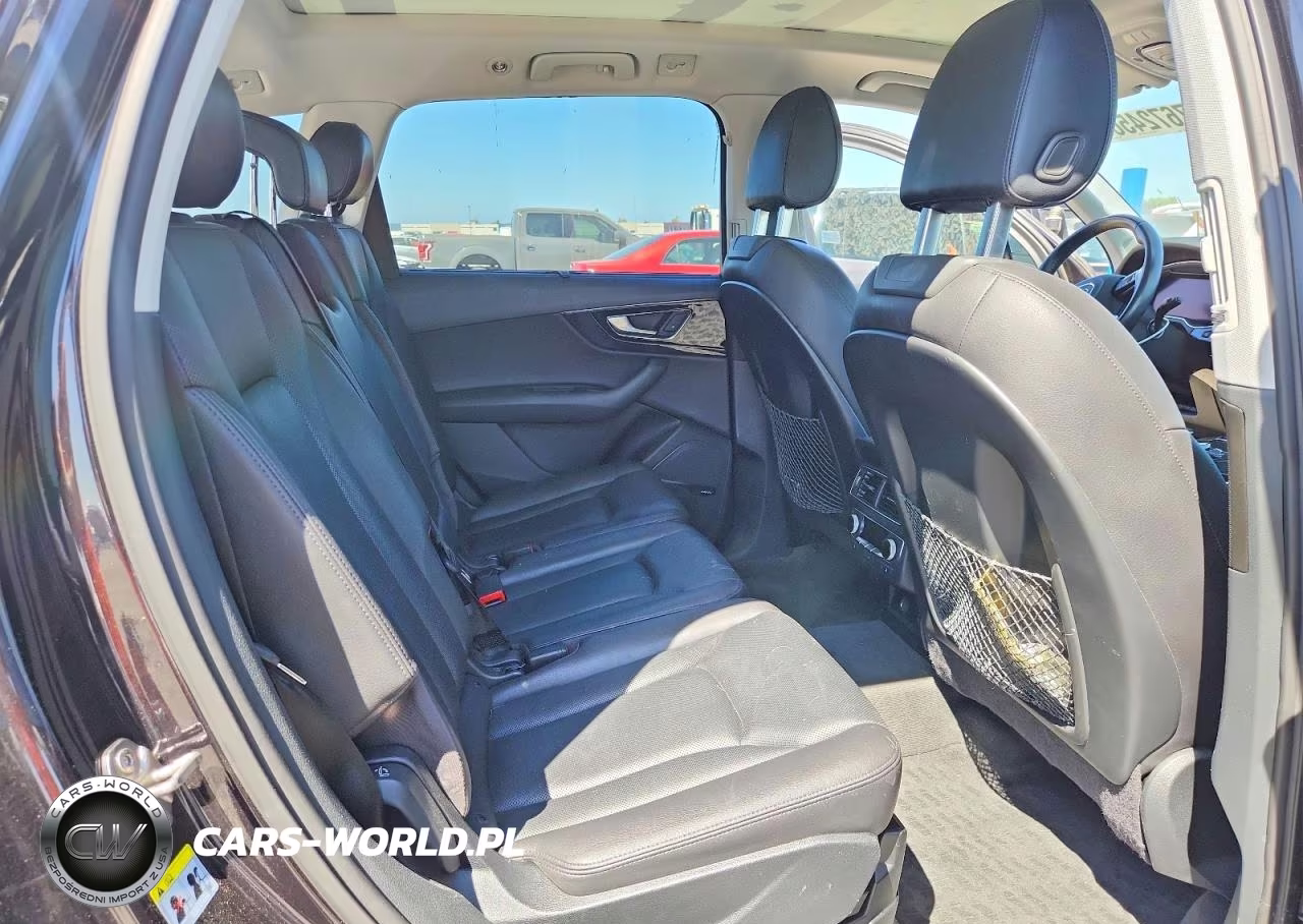 2019 Audi Q7 Premium Plus VIN:WA1LAAF73KD035089 - 11