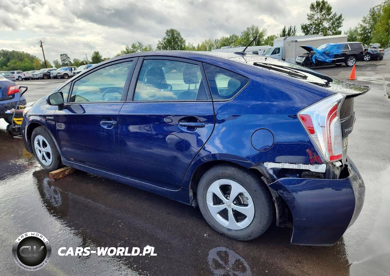 2014 Toyota Prius Three VIN:JTDKN3DU5E0370604 - 2