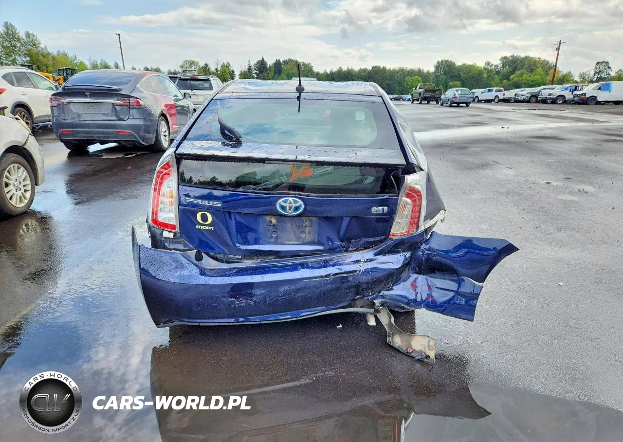 2014 Toyota Prius Three VIN:JTDKN3DU5E0370604 - 6
