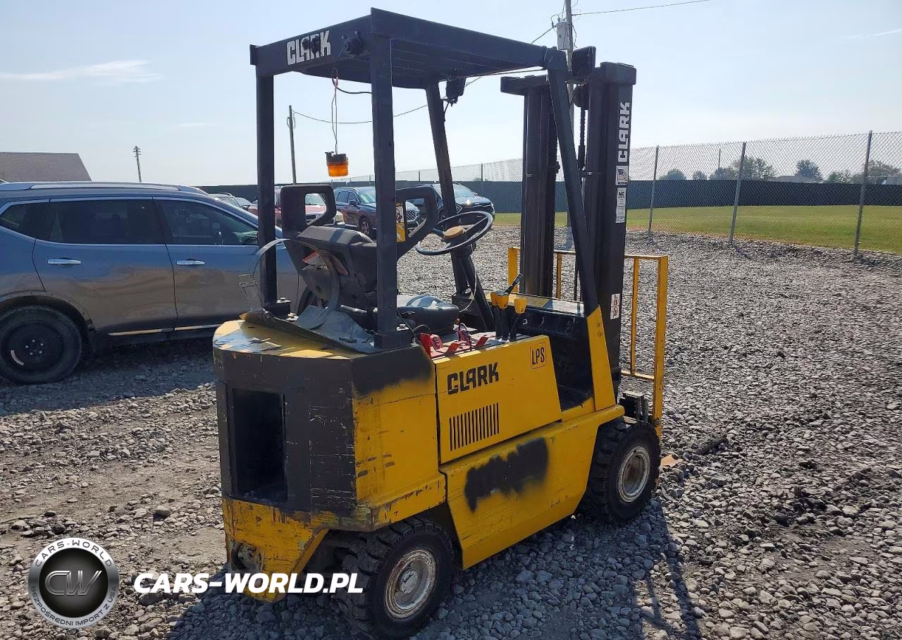 1992 Clark Gps15 - Forklift VIN:GP12700099240KF - 4