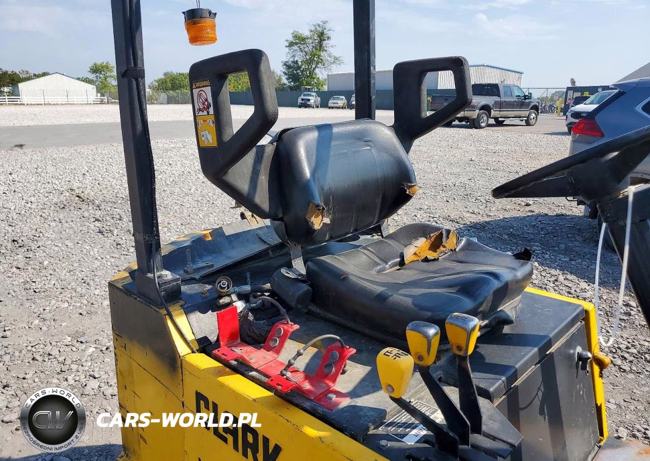 1992 Clark Gps15 - Forklift VIN:GP12700099240KF - 6