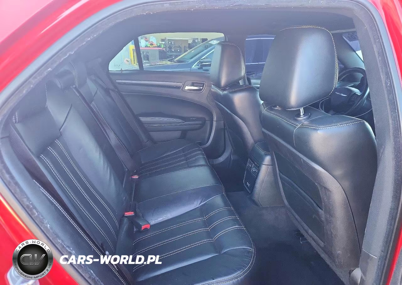 2016 Chrysler 300 S VIN:2C3CCABG5GH287351 - 10