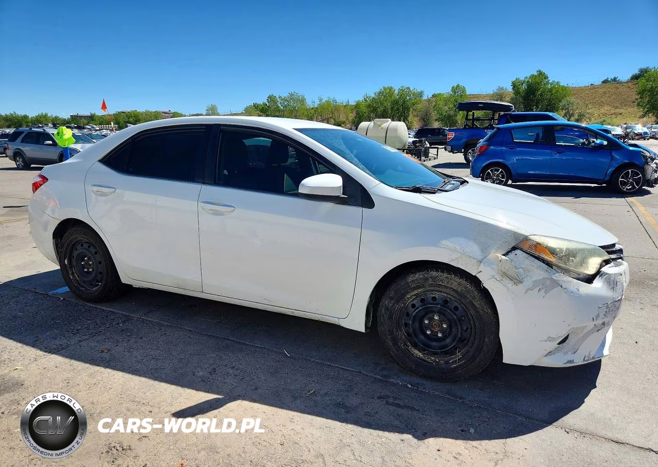 2016 Toyota Corolla Le VIN:5YFBURHE5GP371821 - 4