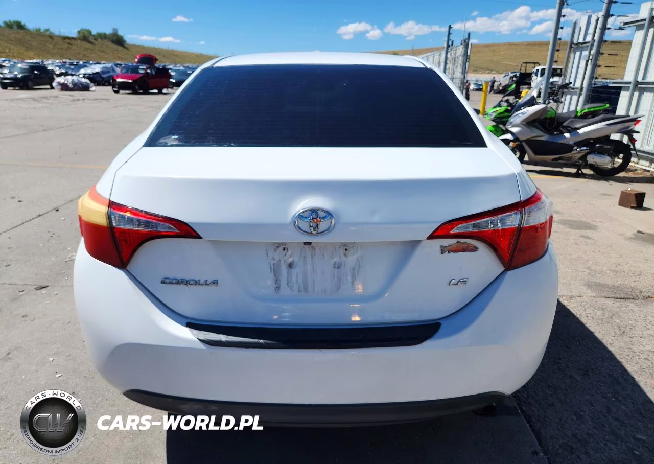 2016 Toyota Corolla Le VIN:5YFBURHE5GP371821 - 6
