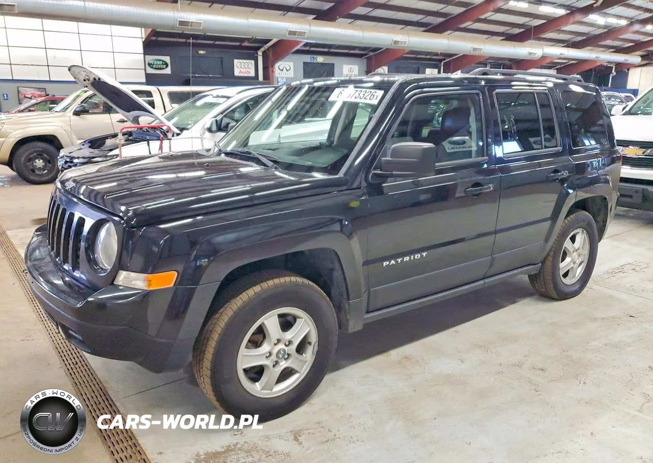 2015 Jeep Patriot Latitude – zdjęcie 1 z 13