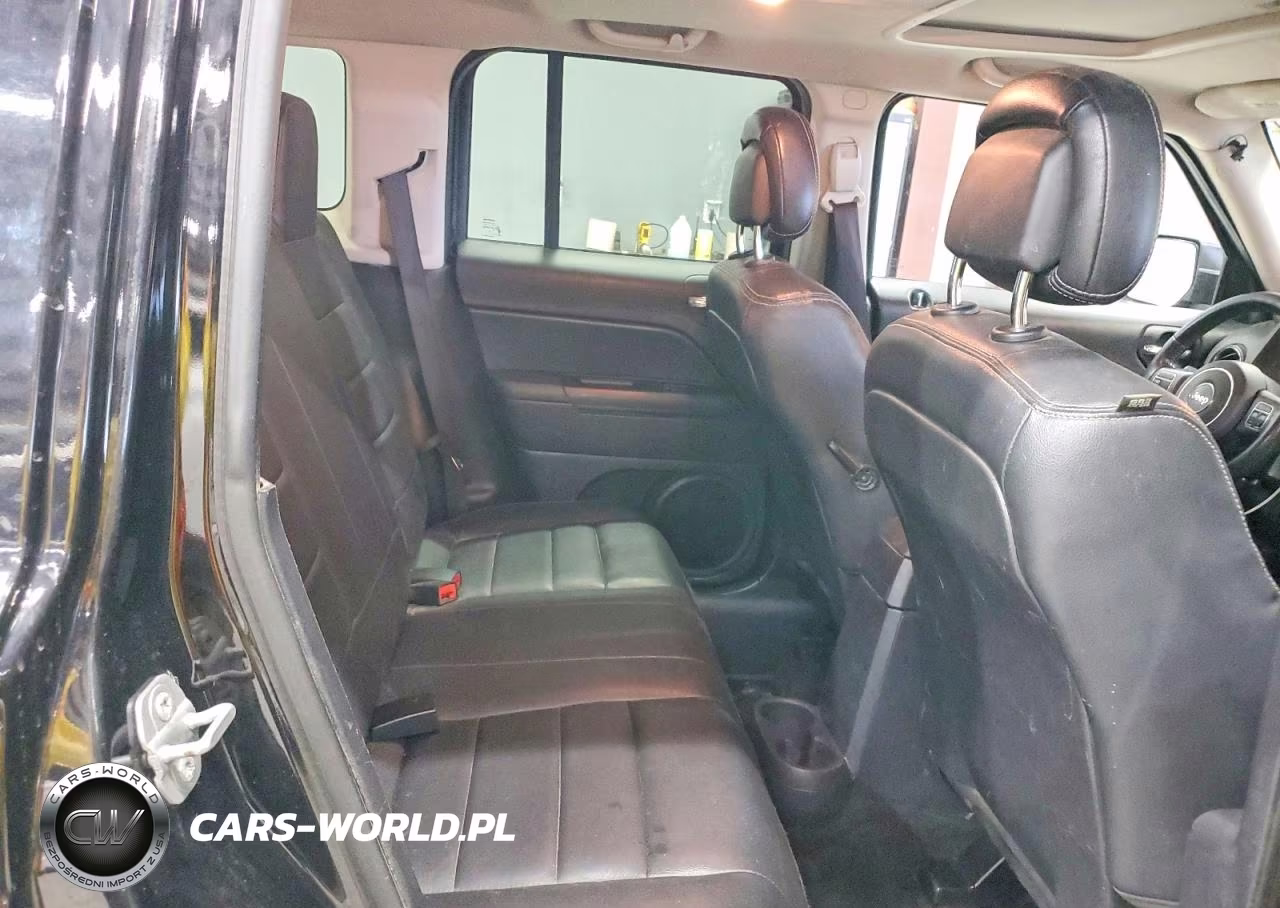 2015 Jeep Patriot Latitude VIN:1C4NJRFB8FD376317 - 11