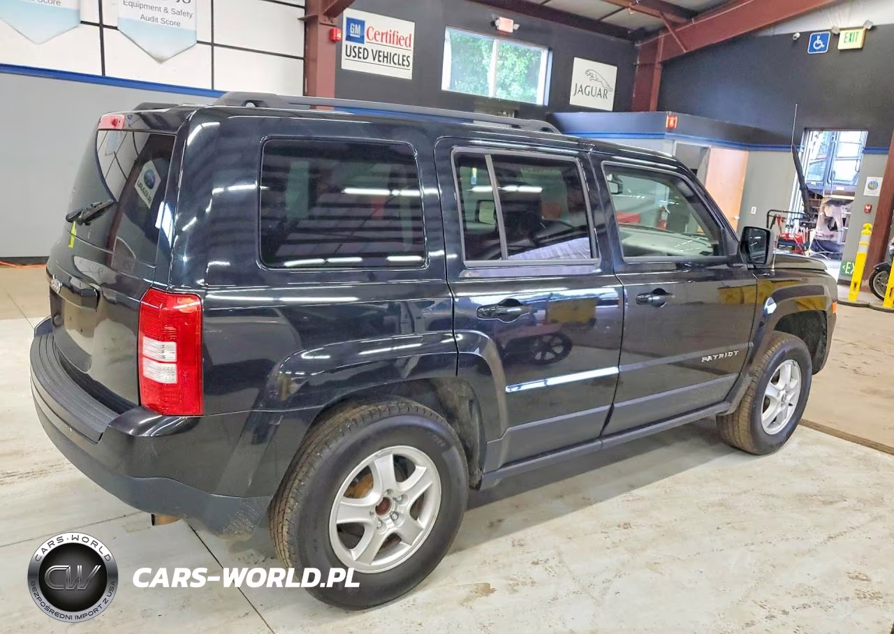 2015 Jeep Patriot Latitude VIN:1C4NJRFB8FD376317 - 3