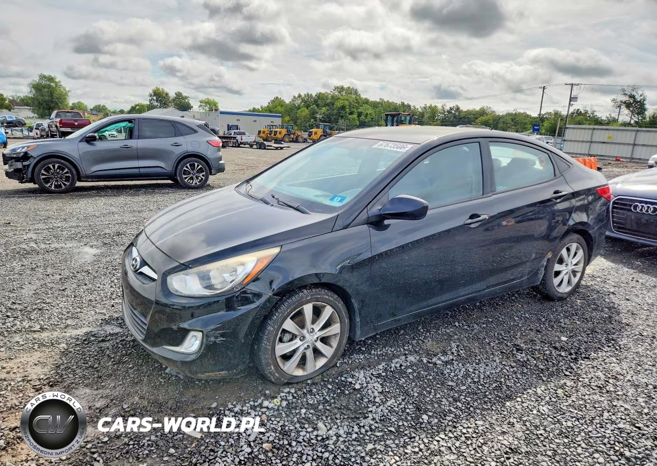 2013 Hyundai Accent Gls VIN:KMHCU4AE1DU577570 - 1