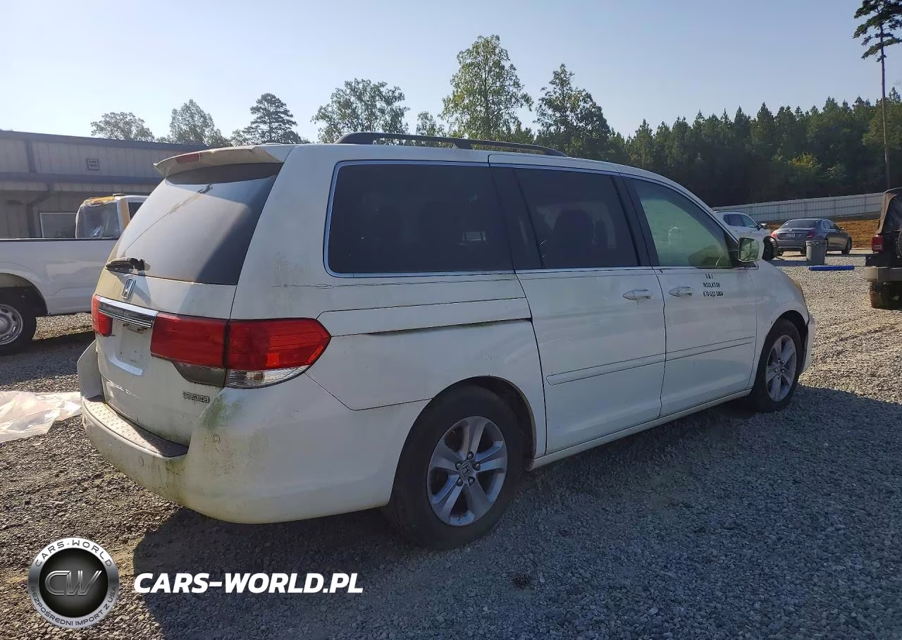 2010 Honda Odyssey Touring VIN:5FNRL3H90AB097478 - 3