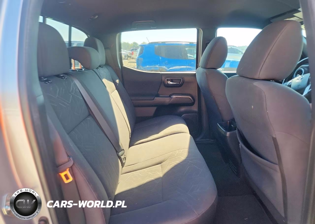 2018 Toyota Tacoma Trd Sport VIN:3TMCZ5AN9JM126690 - 10