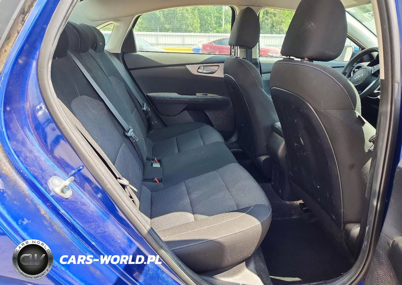 2023 Kia Forte Lxs VIN:3KPF24AD3PE659513 - 10
