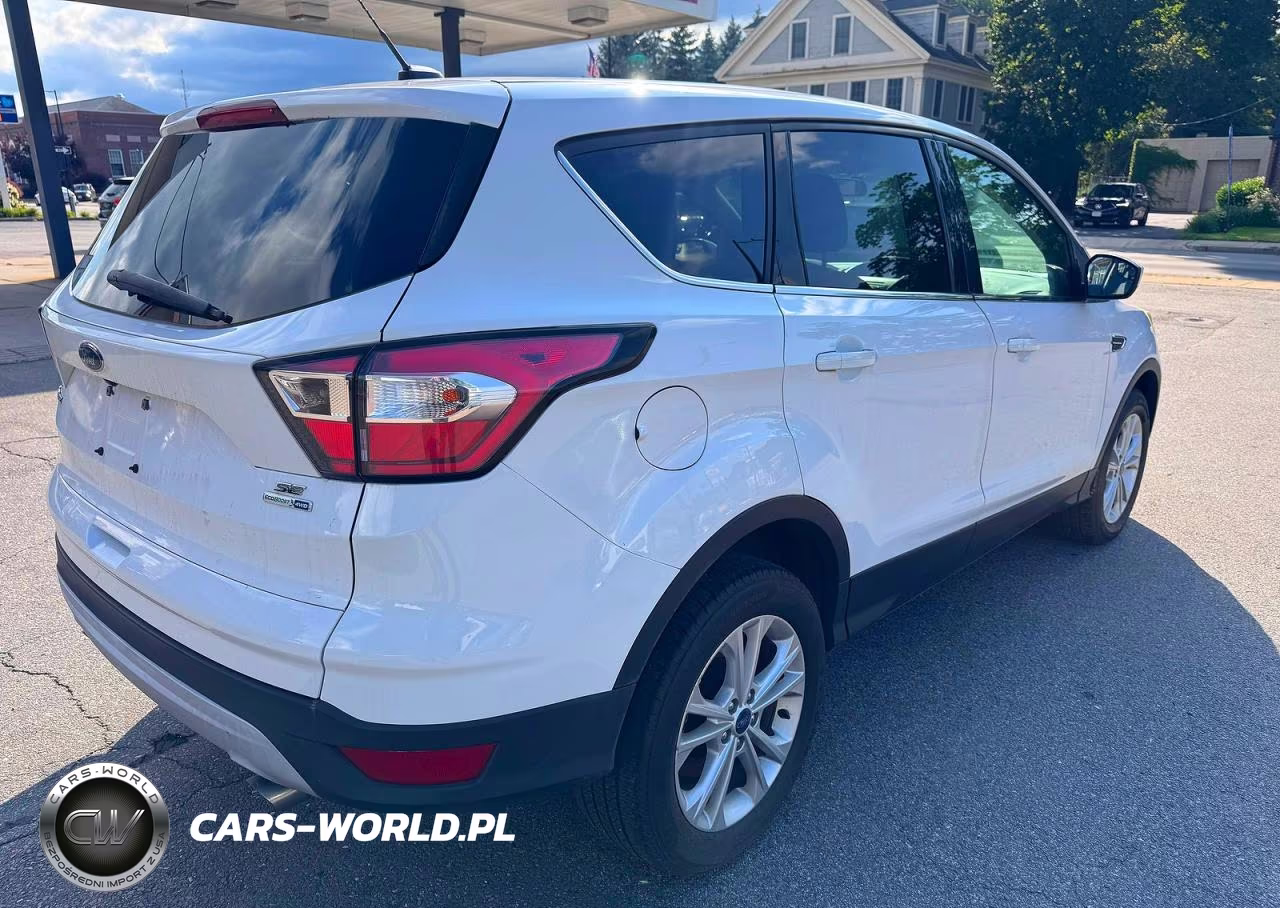 2017 Ford Escape Se VIN:1FMCU9GD8HUC04625 - 4