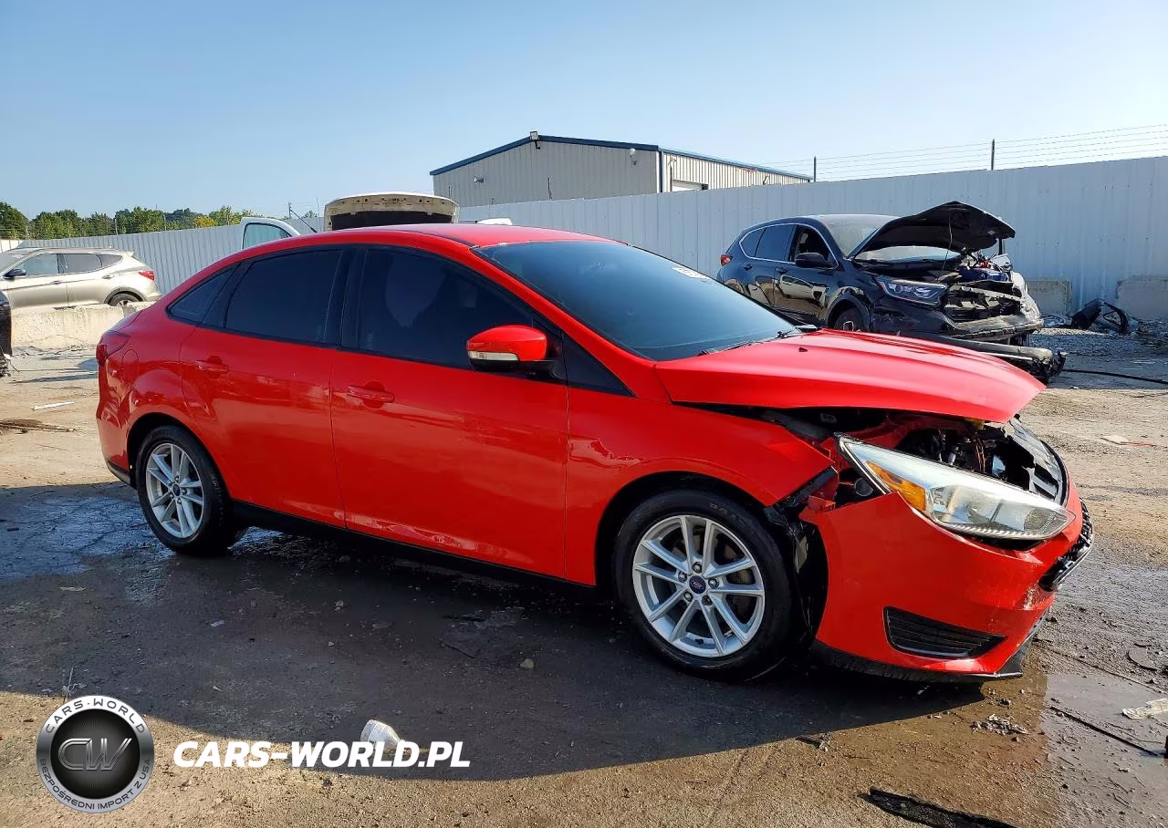 2016 Ford Focus Se VIN:1FADP3F20GL201886 - 4