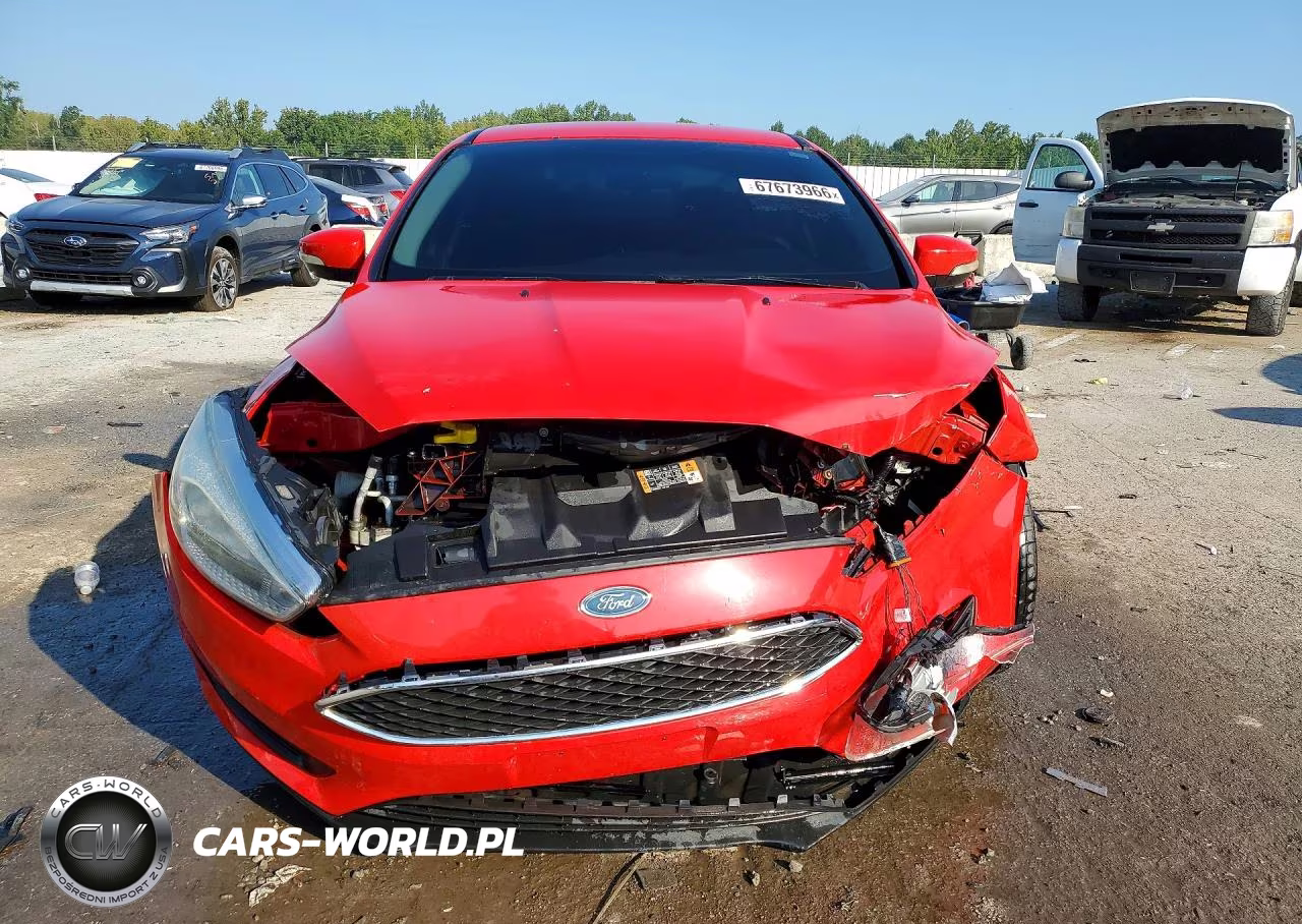 2016 Ford Focus Se VIN:1FADP3F20GL201886 - 5