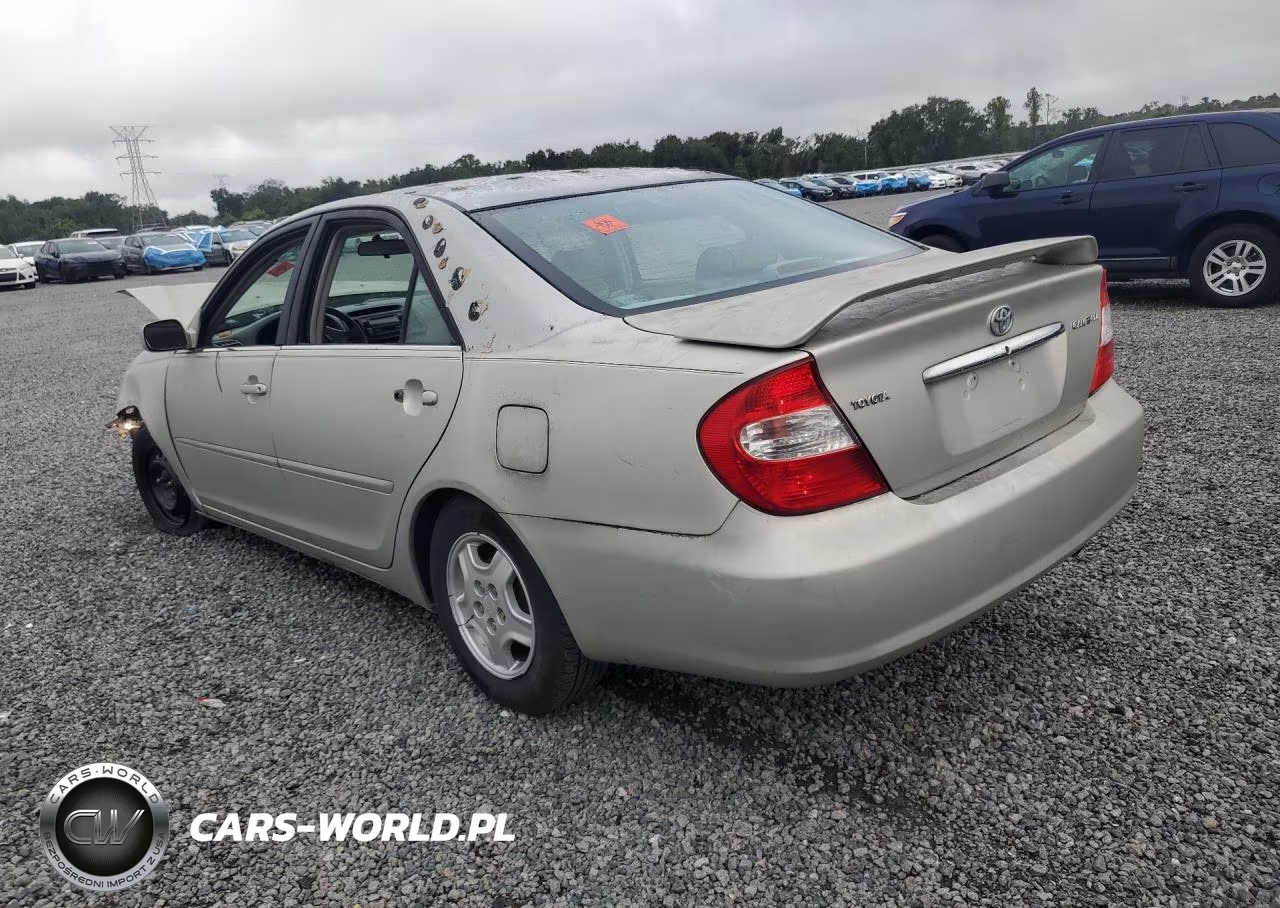 2002 Toyota Camry Le VIN:4T1BE32K72U070645 - 2