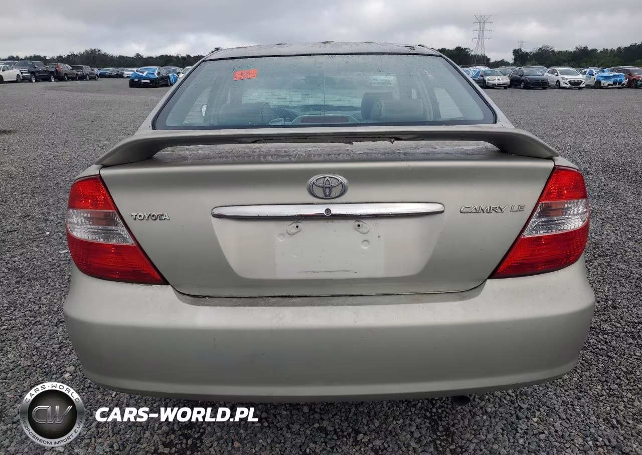 2002 Toyota Camry Le VIN:4T1BE32K72U070645 - 6