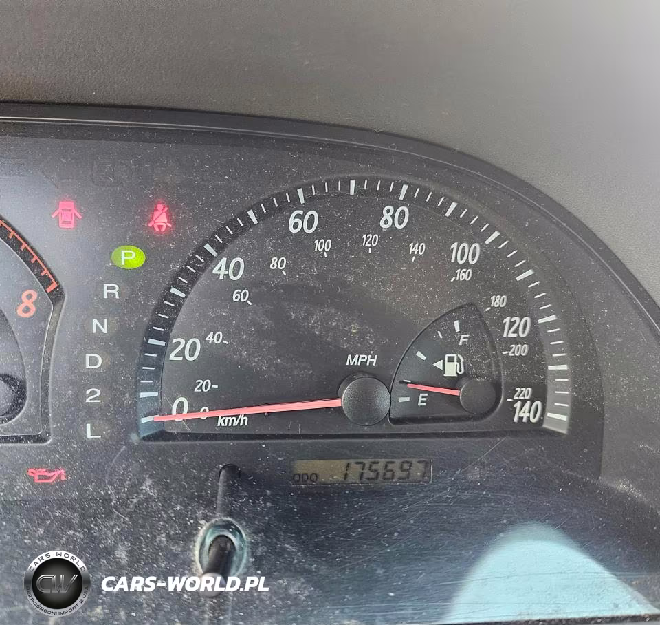 2002 Toyota Camry Le VIN:4T1BE32K72U070645 - 9