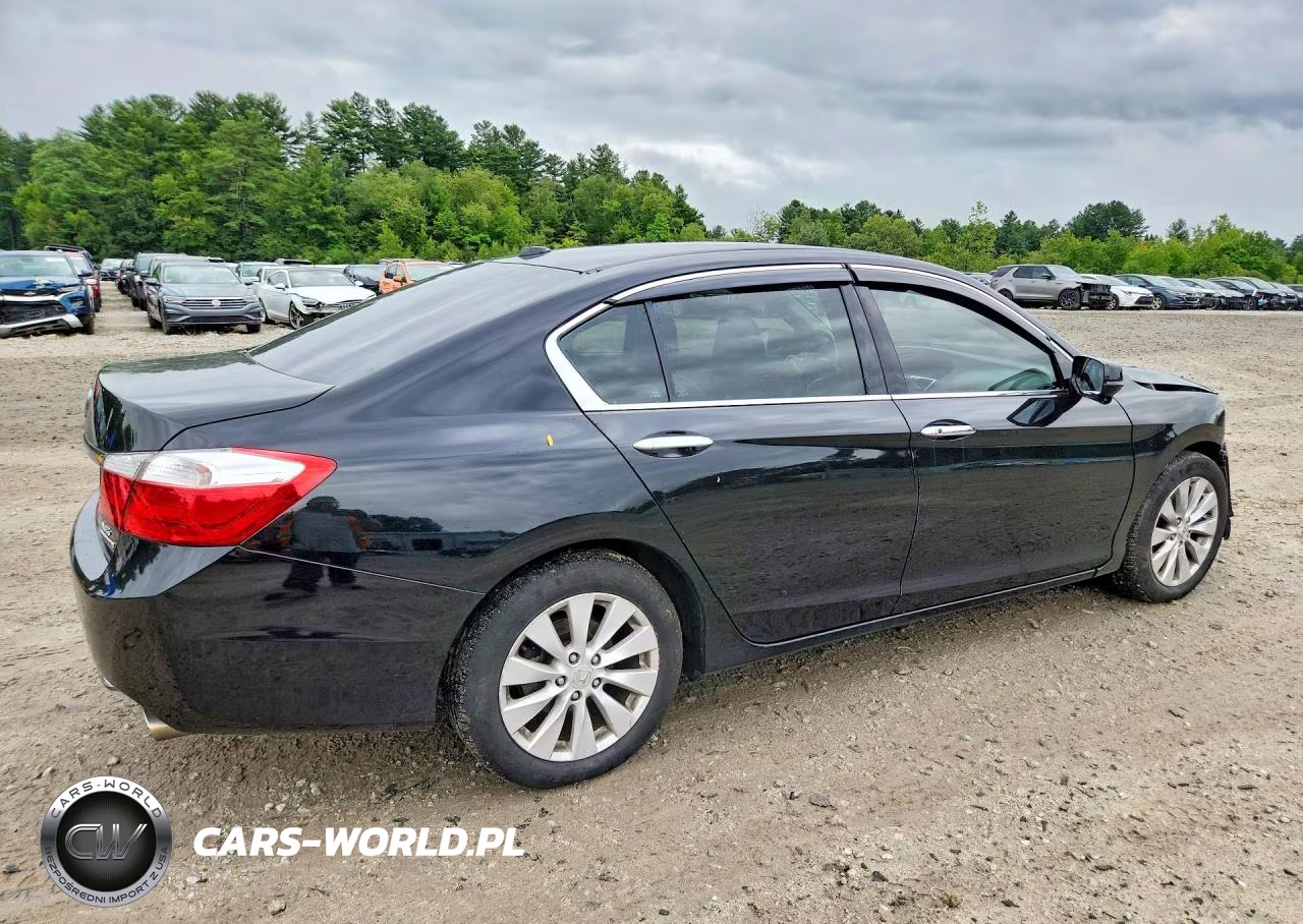2015 Honda Accord Touring VIN:1HGCR3F91FA020837 - 3