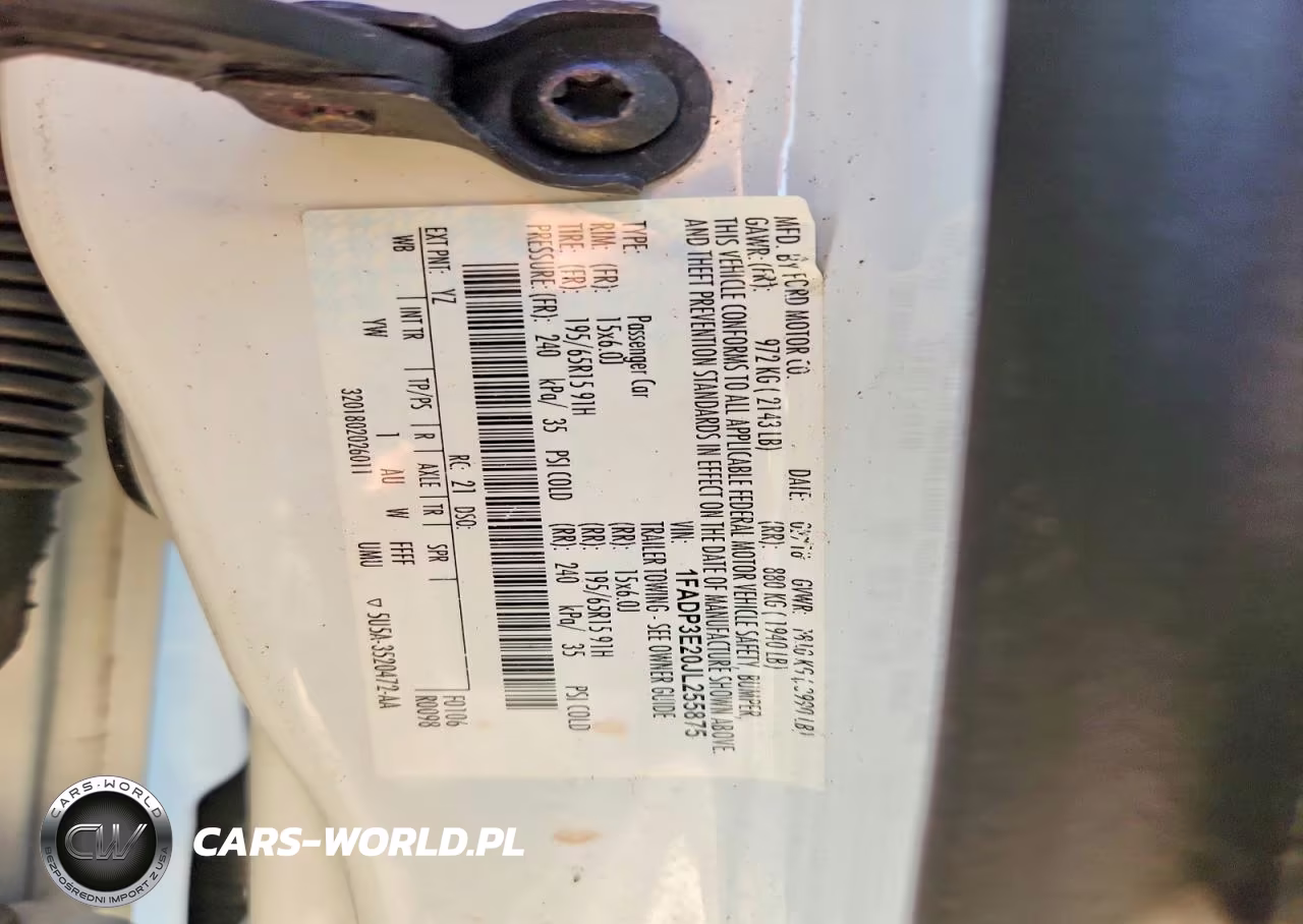 2018 Ford Focus S VIN:1FADP3E20JL255875 - 12
