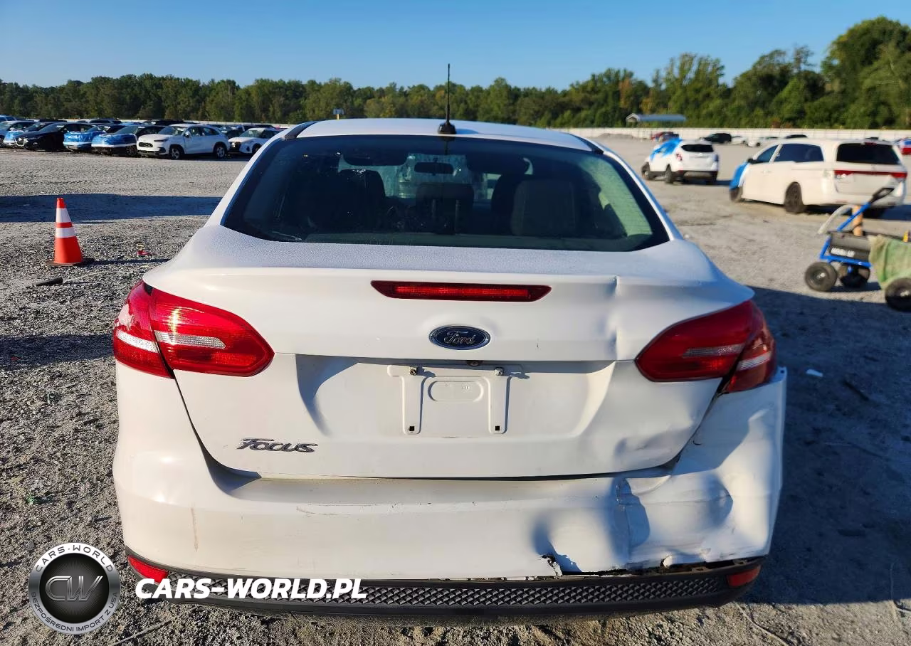 2018 Ford Focus S VIN:1FADP3E20JL255875 - 6