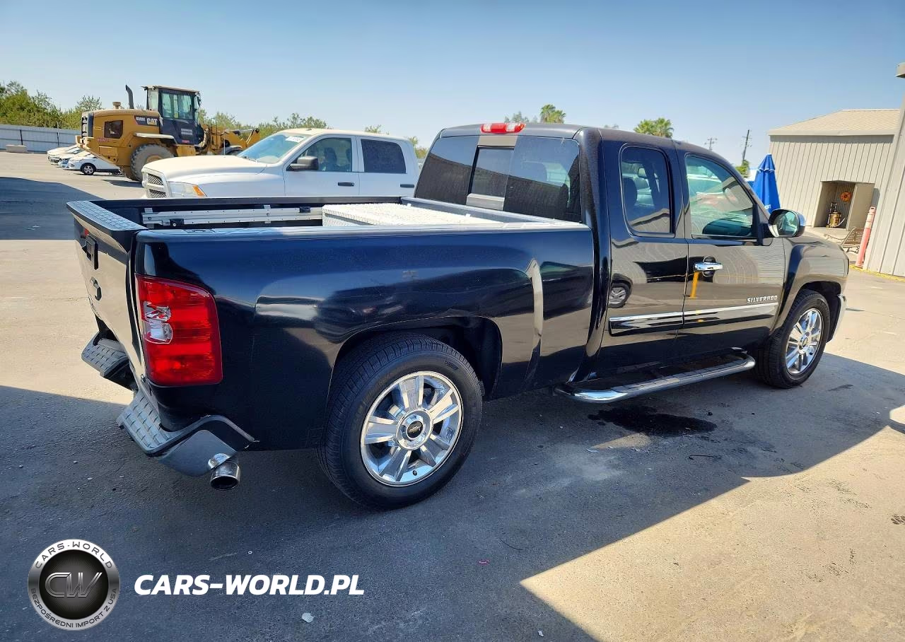 2012 Chevrolet Silverado C1500 Lt VIN:1GCRCSE04CZ160093 - 3