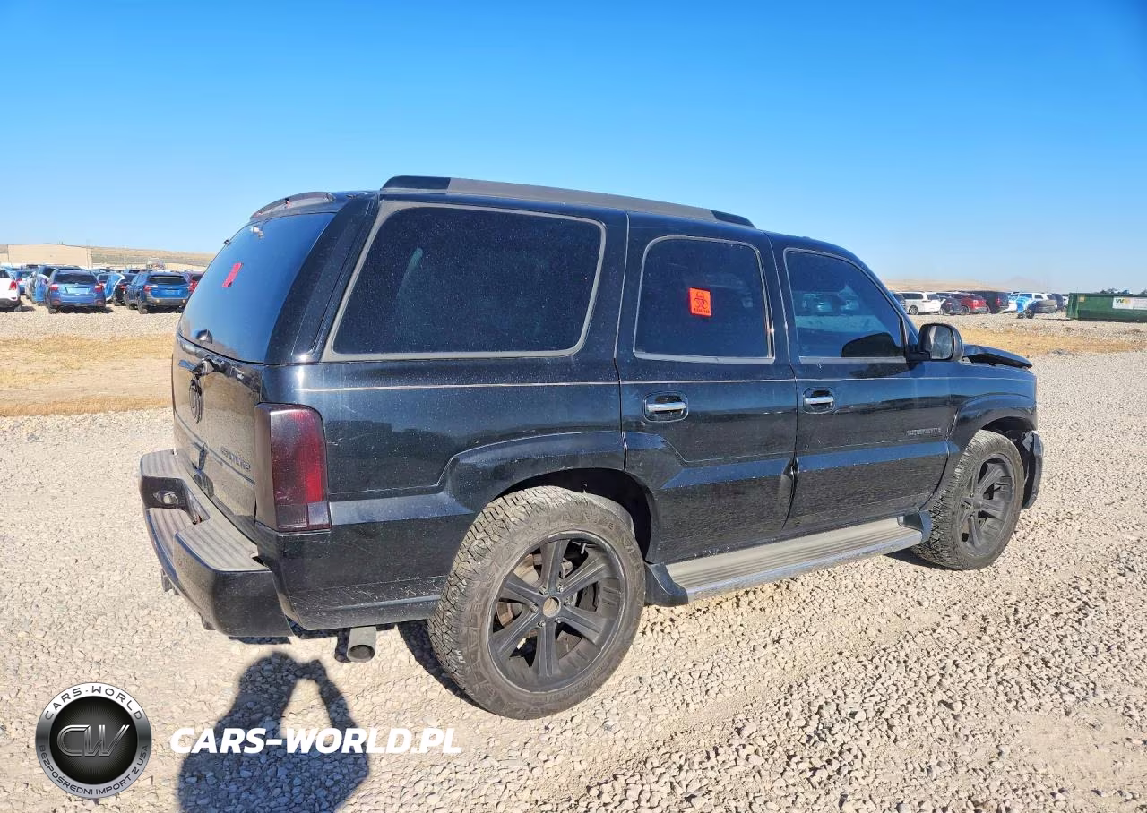 2005 Cadillac Escalade Luxury VIN:1GYEK63N65R233016 - 3