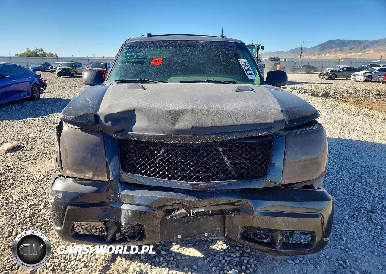 2005 Cadillac Escalade Luxury VIN:1GYEK63N65R233016 - 5