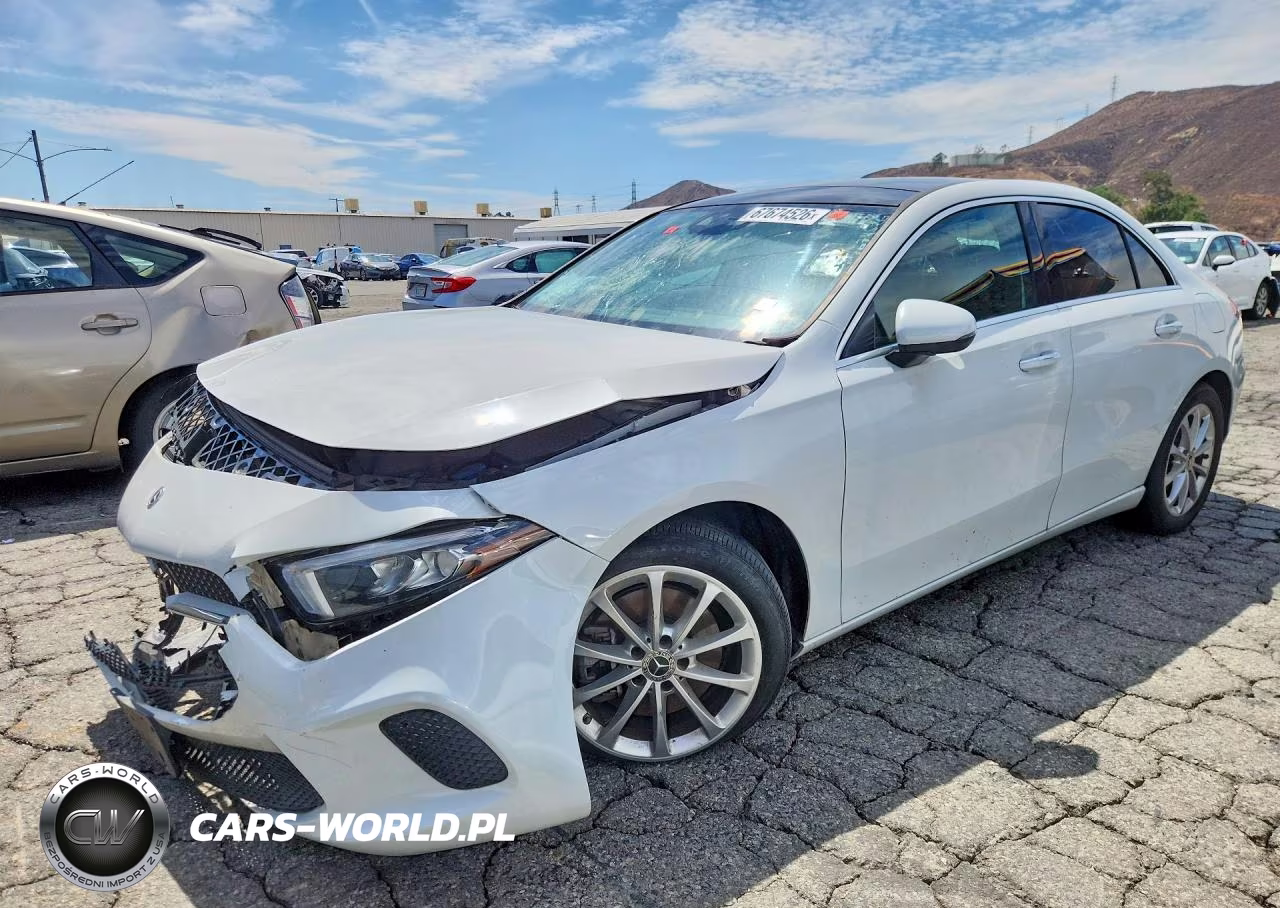 2020 Mercedes-Benz A 220 – zdjęcie 1 z 12