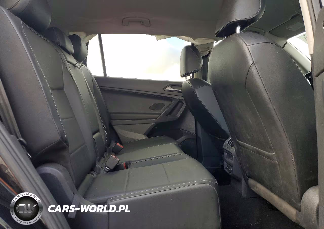 2018 Volkswagen Tiguan VIN:3VV2B7AX8JM154141 - 11