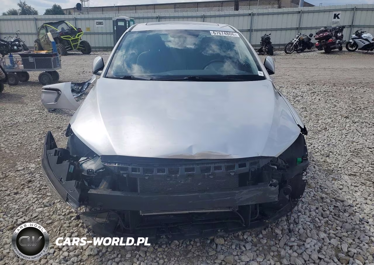 2018 Hyundai Elantra Value Edition VIN:5NPD84LF3JH253092 - 5