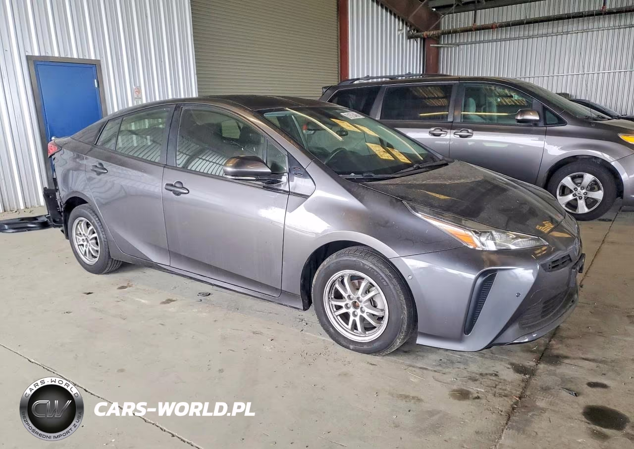 2020 Toyota Prius Le VIN:JTDKARFU1L3113382 - 4