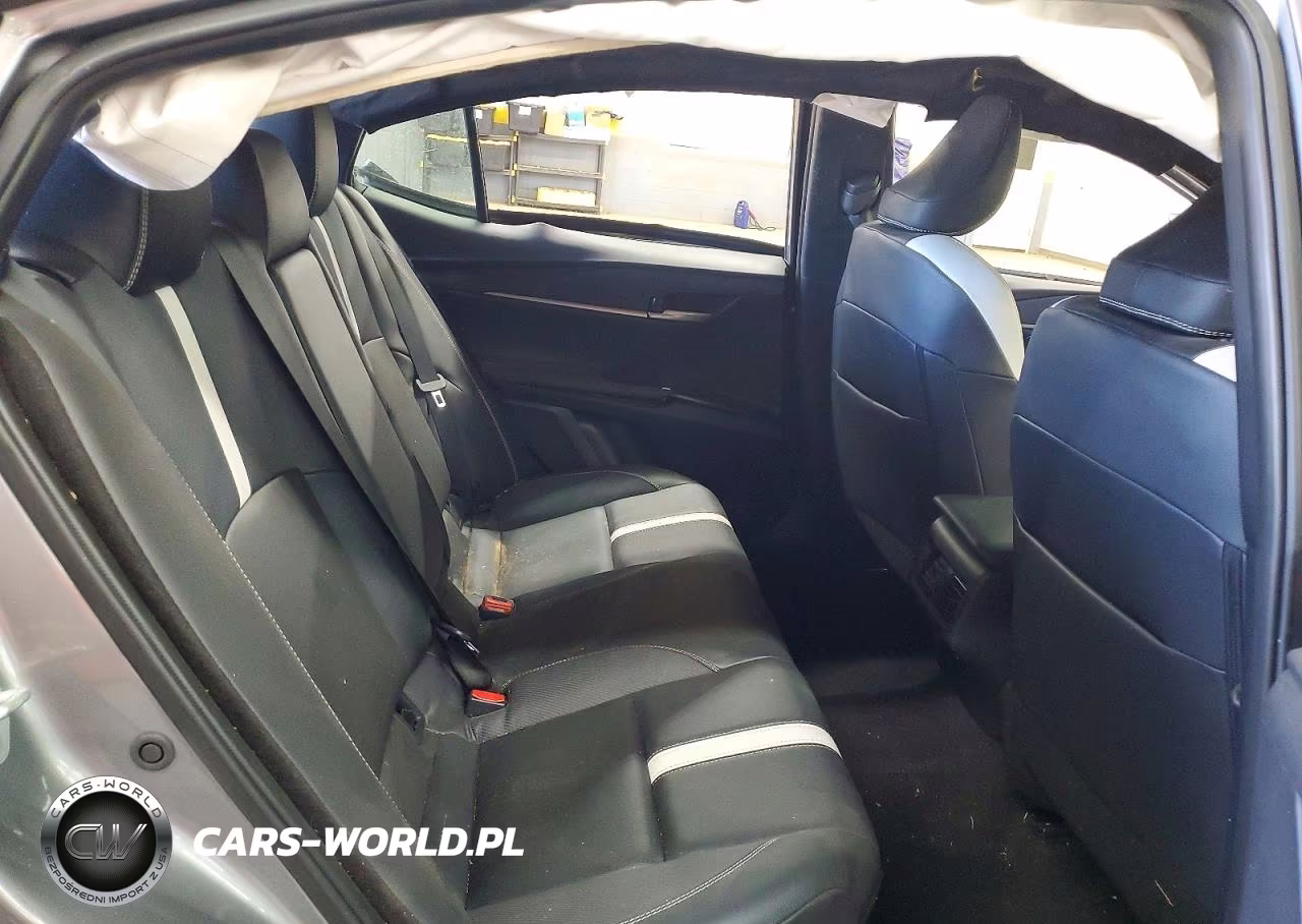 2025 Toyota Camry Se VIN:4T1DAACK8SU525350 - 10
