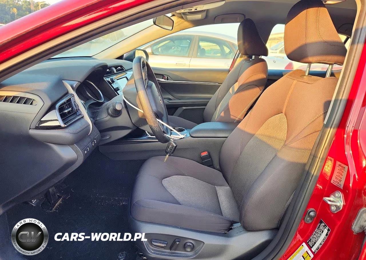 2020 Toyota Camry Le VIN:4T1C11AK0LU941862 - 7