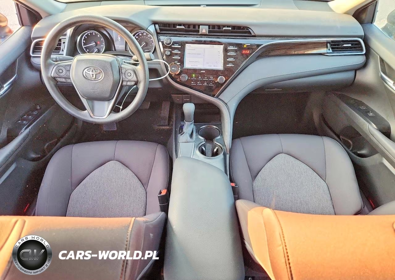 2020 Toyota Camry Le VIN:4T1C11AK0LU941862 - 8
