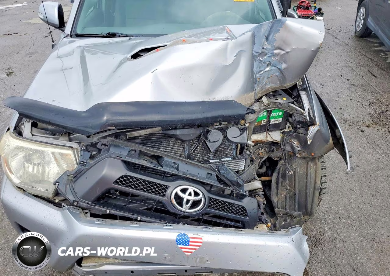 2014 Toyota Tacoma V6 VIN:3TMLU4EN7EM150432 - 11