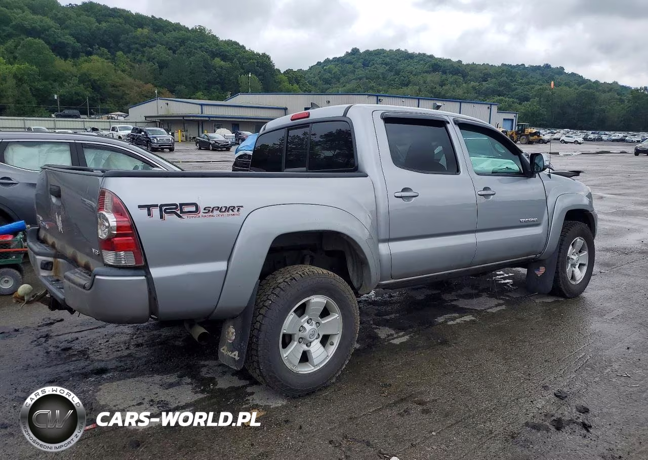 2014 Toyota Tacoma V6 VIN:3TMLU4EN7EM150432 - 3